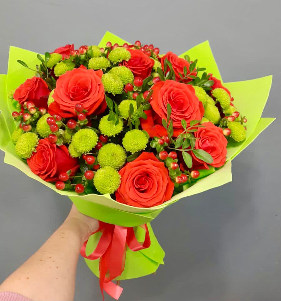 Букет цветов из: Хризантемы и Розы в Шатки