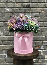 Цветочная композиция из Гипсофила и Розы в шляпной коробке в Шатки