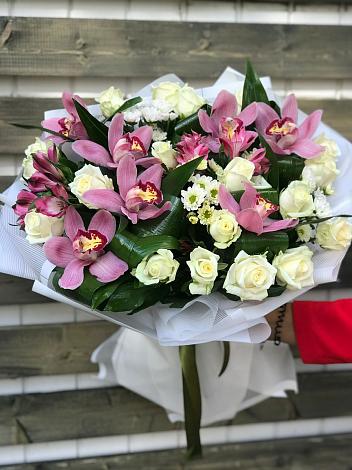 Букет цветов из: Розы и Хризантемы в Шатки