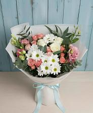 Букет цветов из:  Розы, Лизиантусы и Хризантемы в Шатки