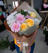 Букет цветов из:  Герберы, Розы и Хризантемы в Шатки