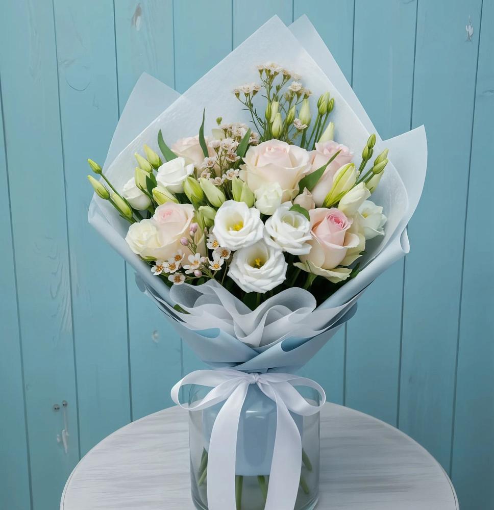 Букет цветов из: Розы и Лизиантусы в Шатки