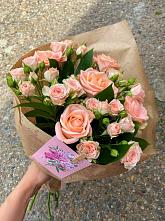 Букет цветов из:  Розы #REPLACE_PRED# Шатки