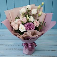 Букет цветов из:  Розы и Лизиантусы #REPLACE_PRED# Шатки