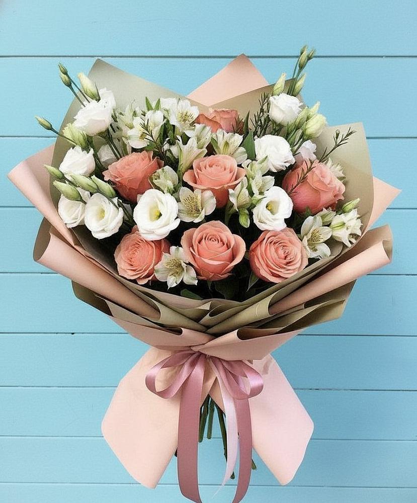 Букет цветов из: Розы, Альстромерии и Лизиантусы в Шатки