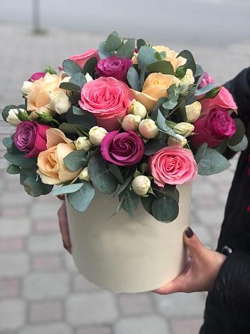 Цветочная композиция из Розы в шляпной коробке в Шатки