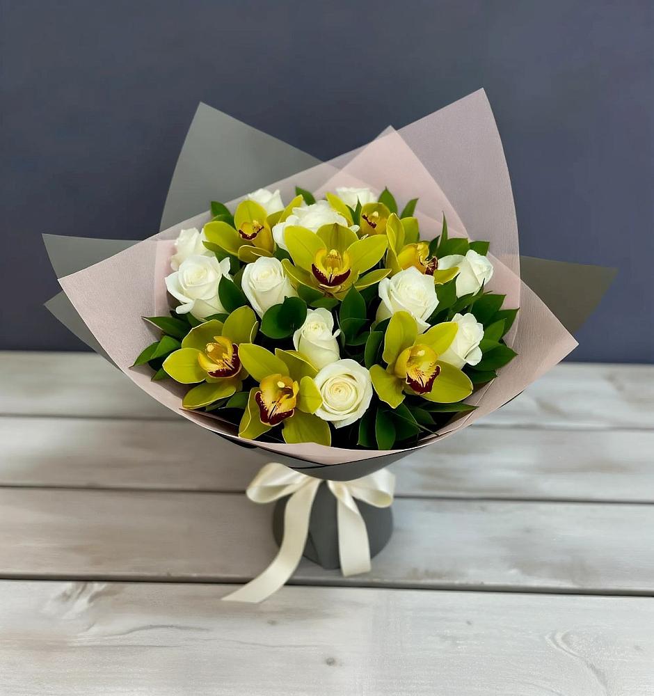 Букет цветов из: Орхидеи и Розы в Шатки