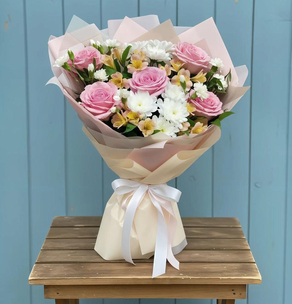 Букет цветов из: Гвоздики, Орхидеи и Розы в Шатки