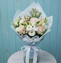 Букет цветов из:  Розы и Лизиантусы в Шатки