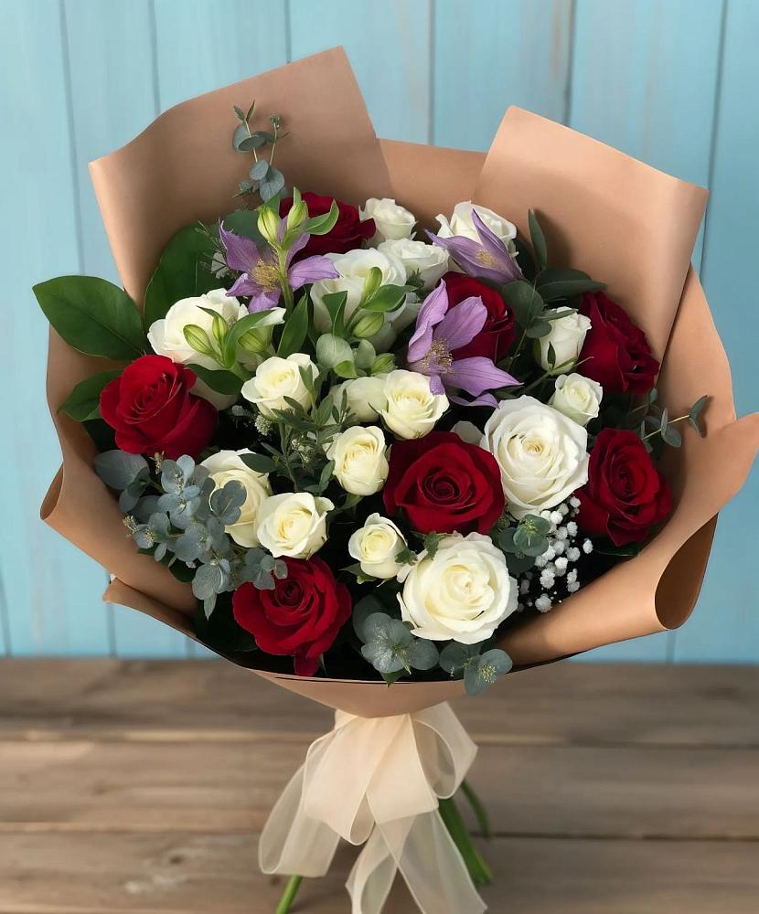 Букет цветов из: Розы и Альстромерии в Шатки